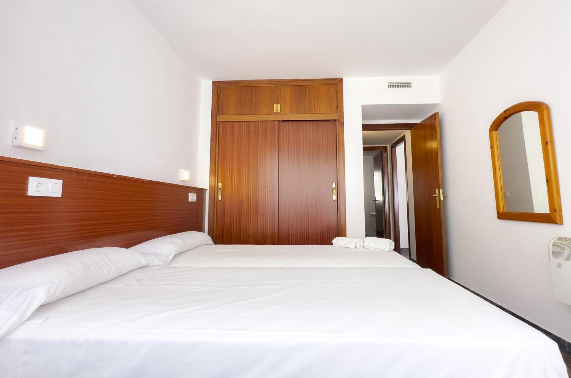 Rentalmar Atlantida Apartamentos Салоу Екстер'єр фото